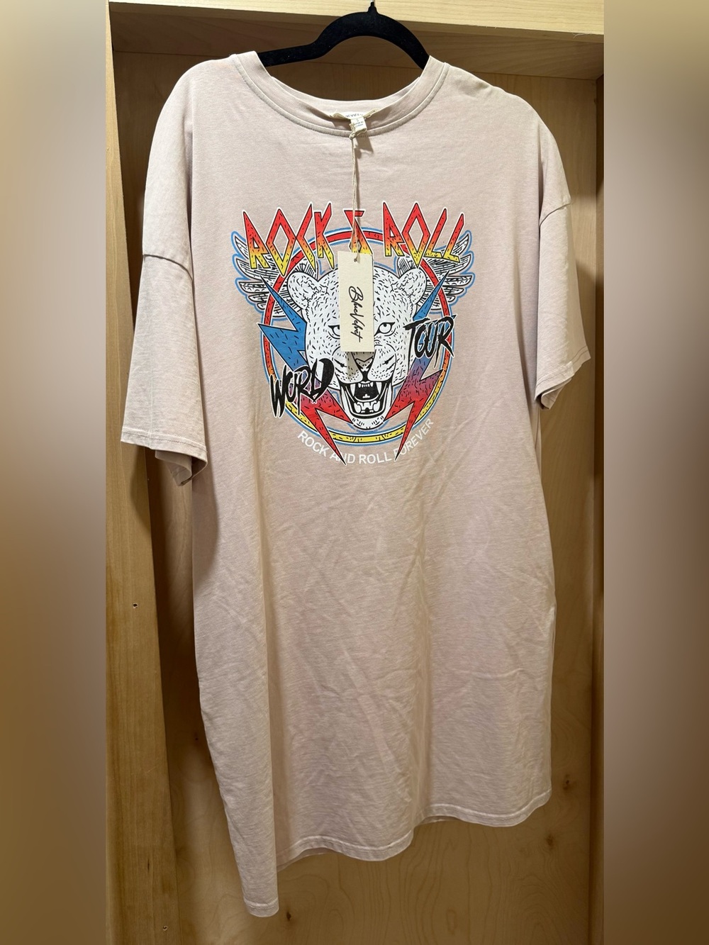 BlueVelvet Rock & Roll Graphic Tee - Light Beige With Pockets Size Small NEW